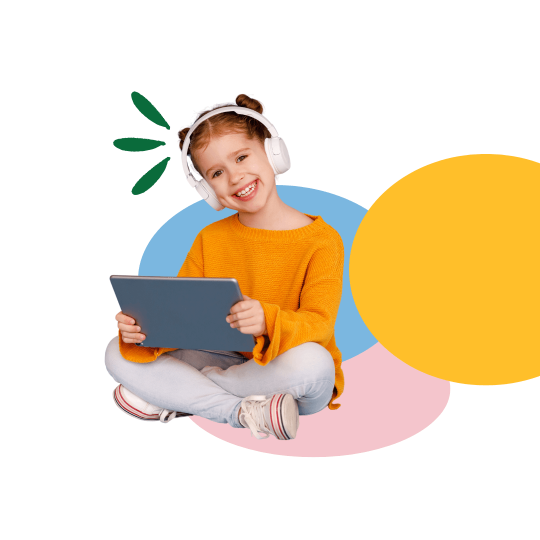 foto de una niña en el suelo sonriente aprendiendo